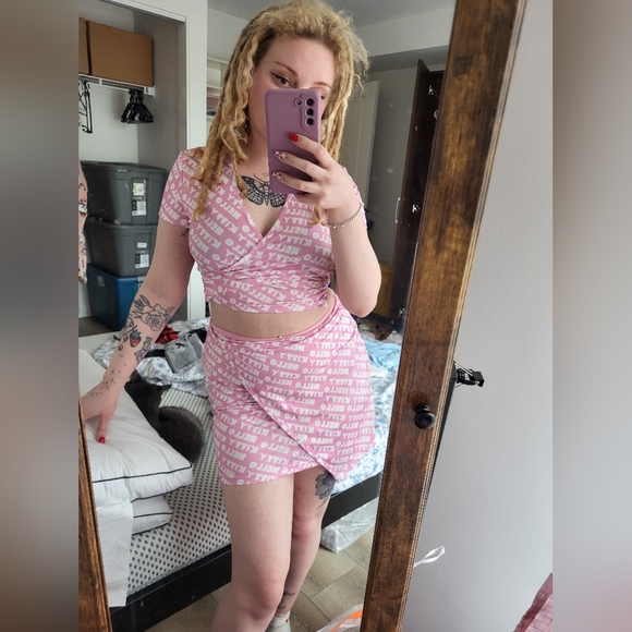 Hello Kitty 2 piece set - Picture 3 of 4